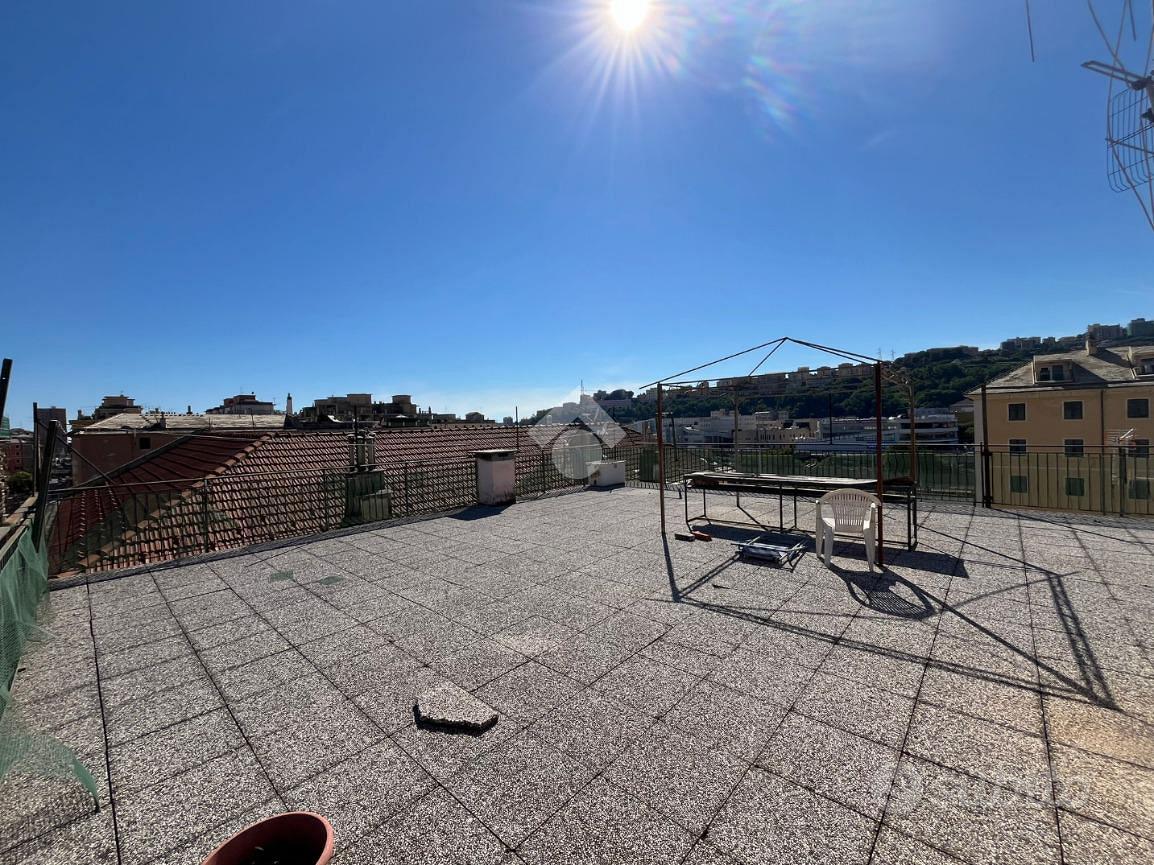 5 LOCALI A GENOVA