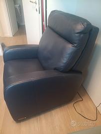 Poltrona con movimento elettrico pelle blu