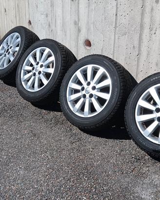 Cerchi Toyota Auris r16+pneumatici antineve