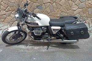 Moto Guzzi V7 - 2011