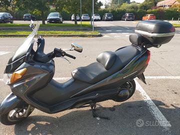 Burgman 400 del 2004 km 42.000