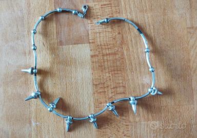 Collana stile punk, decorazioni gotiche a spillo