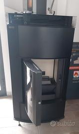 Stufa a pellet Famar mod. Karif