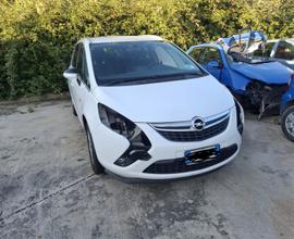 Opel Zafira 2015