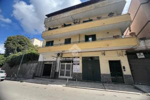 NEGOZIO A MARANO DI NAPOLI