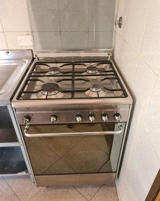 Cucina SMEG quattro fuochi