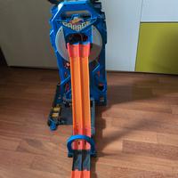 Hotwheels mega garage 
