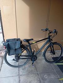 Bicicletta pedalata assistita