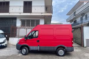 Iveco daily passo corto tetto alto