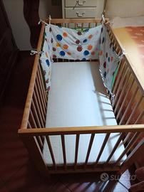 Lettino a cancello per bambini con materasso IKEA 