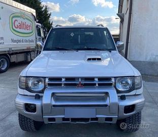 Mitsubishi pajero
