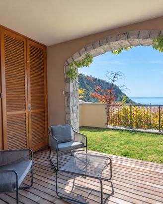 Porto Piccolo, il tuo Giardino sul Mare