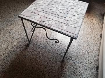 Tavolino in ferro