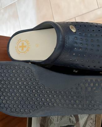 Scarpe da casa anatomiche
