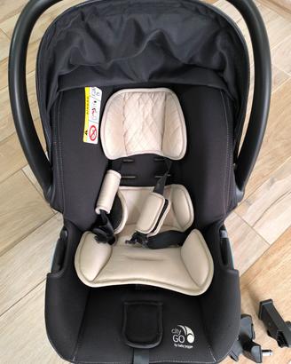 Ovetto baby jogger.
