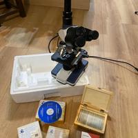 Microscopio biologico