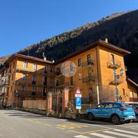 CASA SEMINDIPENDENTE A RONCO CANAVESE