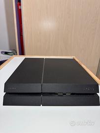 Playstation 4 Fat 1TB +2pad+station ricarica
