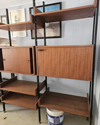 Scaffali modernariato Grottaglie