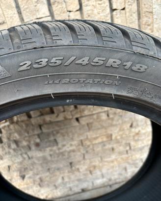 Gomme Invernali 235/45 R18