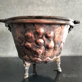 Paiolo in rame cesellato