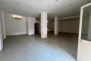 NEGOZIO A MARANO DI NAPOLI