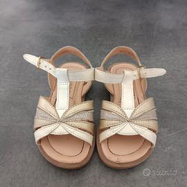 Sandali bambina oro e bianco con glitter numero 24