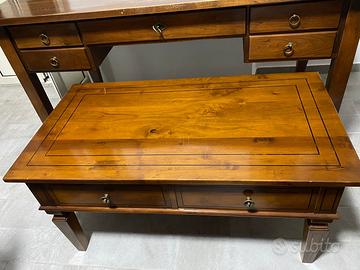 Scrivania con sedia piu tavolino in noce