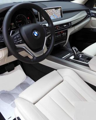 BMW X5 (F15) - 2017 - Da Vetrina
