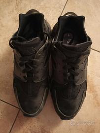 Nike Air Huarache nere
