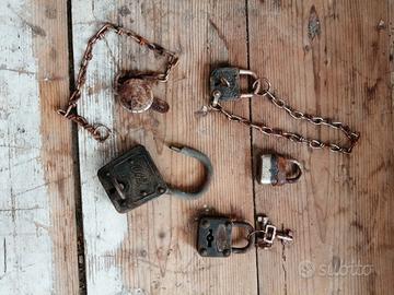 lucchetti antichi.