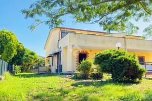 PORZIONE DI BIFAMILIARE A ANGUILLARA SABAZIA