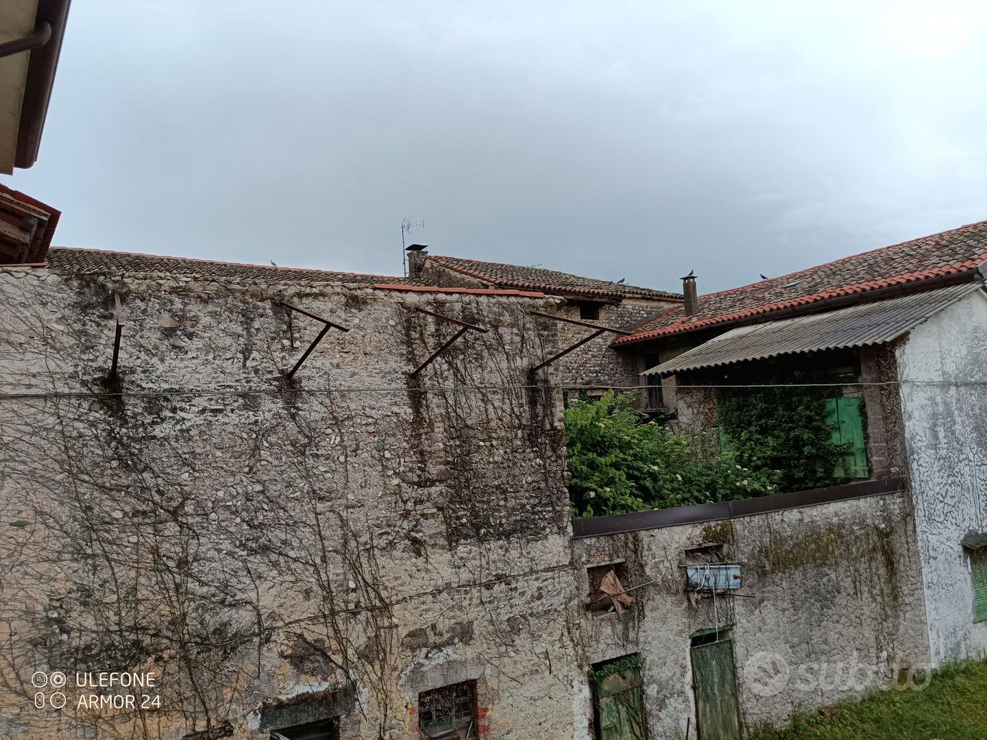 2 case su 3 piani a Sedegliano da ristrutturare - Vista 5