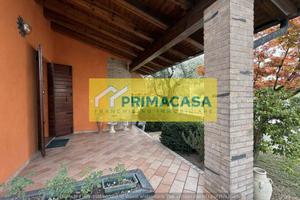 Villa di 250 m² con più di 5 locali e box auto dop