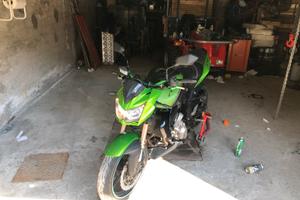 Kawasaki z750 r