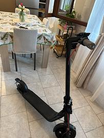 Navee V25i Pro 2 usato