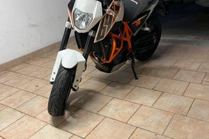 Ktm Duke 690 ABS