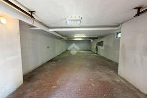 MAGAZZINO A VALMADRERA