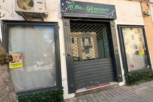 Locale commerciale zona villa