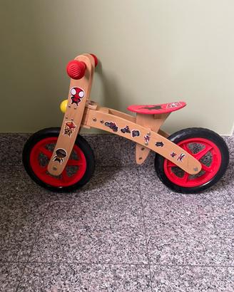 Bicicletta in legno