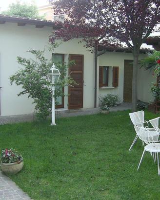 Monolocale Dependance con giardino
