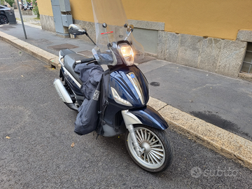 Piaggio Beverly 300 i.e. 2016