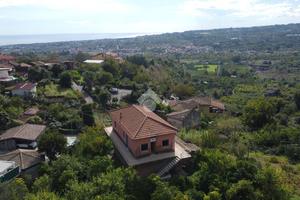 CASA DI CORTE A GIARRE