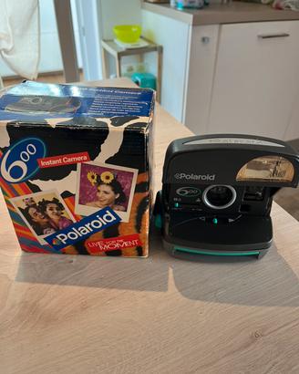 Polaroid 600 Instant Camera