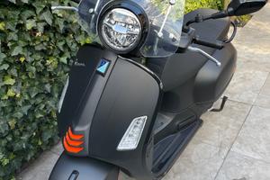 Vespa 300 GTS hpe SuperSport