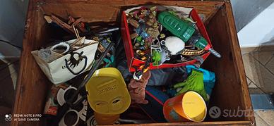 baule di  giochi vari e tutti nuovi