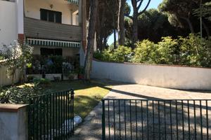 Villetta piano terra con giardino