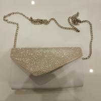 Pochette elegante bianca con catena 