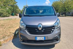 Pulmino 9 posti Bologna Renault Trafic