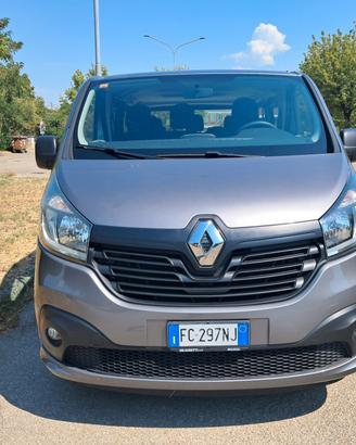 Pulmino 9 posti Bologna Renault Trafic